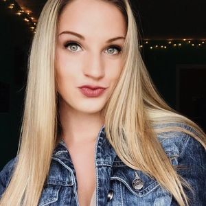 Meet your Posher, Aly